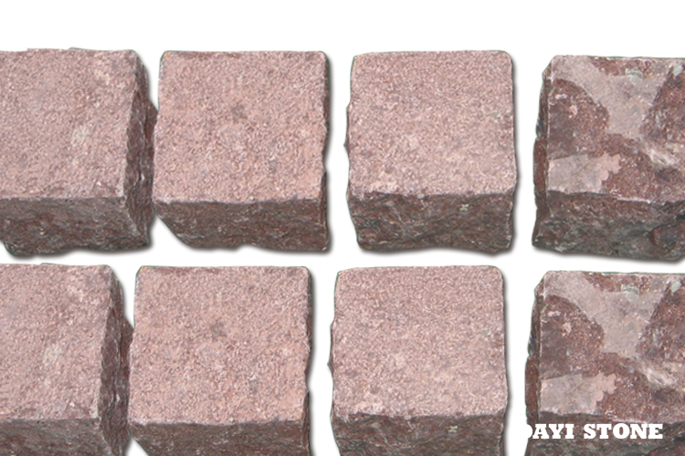Cubes PT-Red Granite Top Bushhhammered sides naturul split bottom rough 10x10x10cm - Dayi Stone